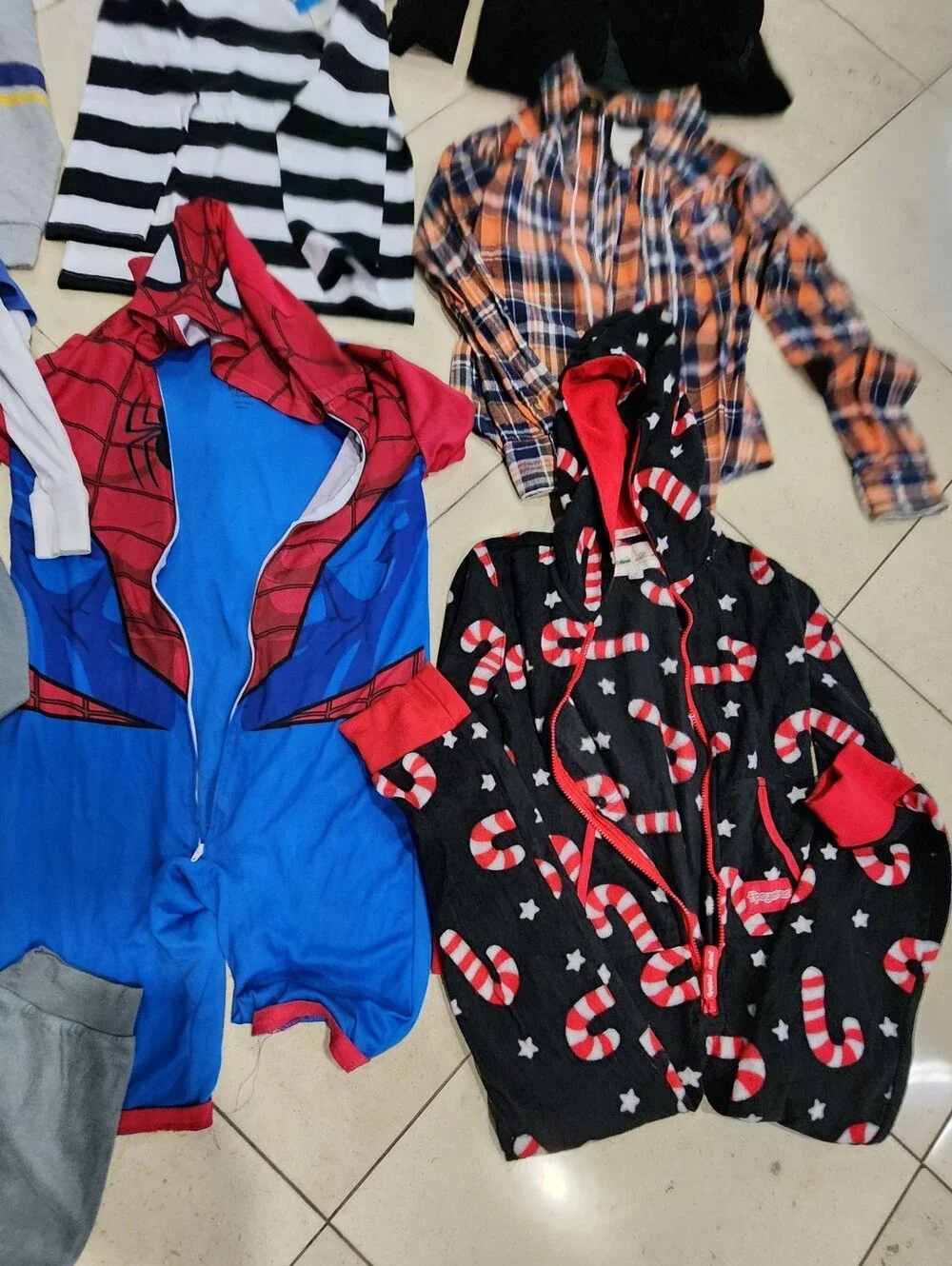 Kids Child Boys Clothes 10 Years Lot of 10 Items Nasa Sonic Spider-man